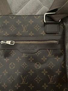 Shoulder Bag Louis Vuitton for Men (3 foto / 3)