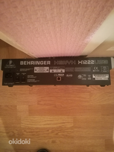 Микшерный пульт Behringer Xenyx X1222USB с USB и эффектами (фото #2)