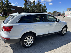 Auto audi Q7 2014 (1 foto / 15)