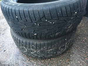 Nokian Hakkapeliitta R 235/55/R17 (2 foto / 2)