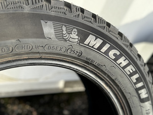 Michelin x-ice north 4 195/60 r16 (1 foto / 7)