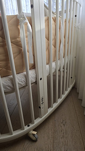 Stokke voodi + mini sleepi voodi (8 foto / 10)