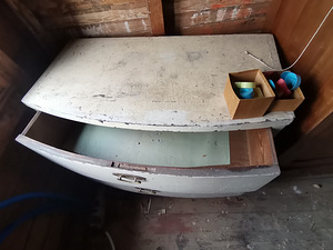 Antiikne valge kummut (2 foto / 2)
