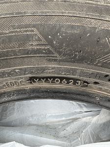 Yokohama Advan V 235/60 R18 DOT0623 rehvid komplekt 4tk (7 foto / 7)