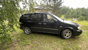 Kia Carnival 2.9 crd 136kw 2006 (2 foto / 8)