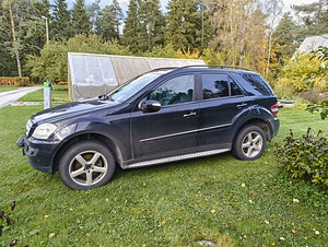 Mercedes-benz Ml320 (3 foto / 10)