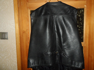 Nahast vest (2 foto / 3)