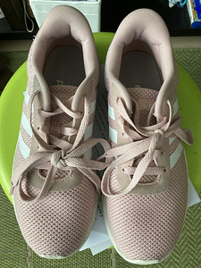 Кроссовки Adidas 38 (1 фото из 2)