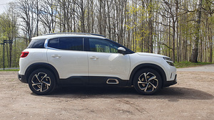 Citroen C5 Aircross BlueHDi 130 AT8 Shine 1.5 96kW (4 foto / 15)
