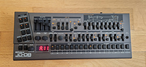 Roland JD-08 (1 foto / 3)