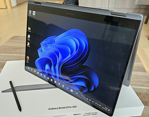 Samsung Galaxy Book3 Pro 360 (2 foto / 4)