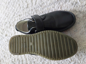 Kingad s33, kinnised, must (3 foto / 3)