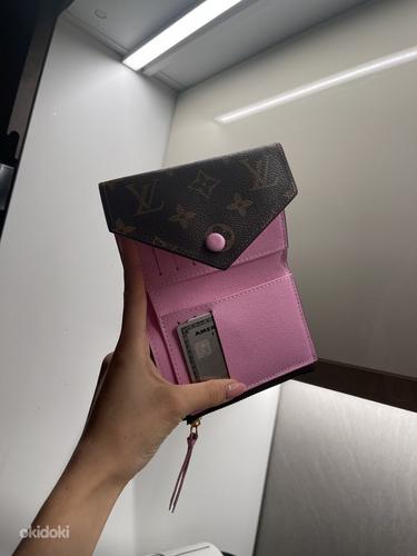 Красивый розовый кошелек LV (фото #4)
