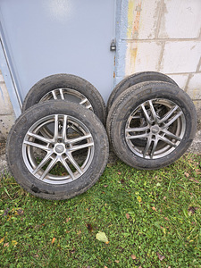 Продам диски с резиной (1 фото из 3)