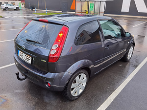 M/V Ford Fiesta 07 1.6d manuaal 3d konks ac (3 foto / 9)