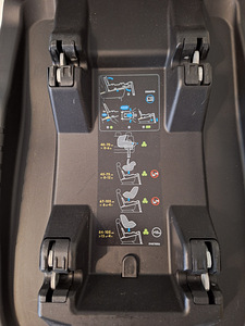 Turvatool Maxi-Cosi i-Size R129 + isofix alus (3 foto / 7)