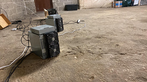 Bitmain Antminer S17 Pro 56TH Bitcoin krüptokaevur (7 foto / 7)
