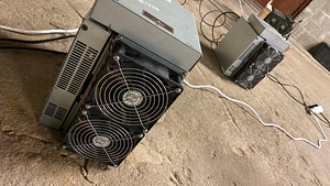 Bitmain Antminer S17 Pro 56TH Bitcoin krüptokaevur (1 foto / 7)