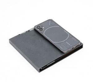 Nothing Phone 1 256GB (3 foto / 3)