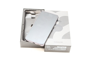 Samsung Galaxy S22 128GB (2 foto / 3)