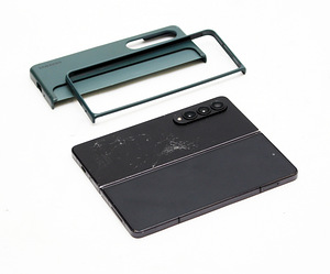 Samsung Galaxy Z Fold4 256GB (3 foto / 3)