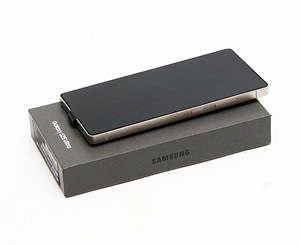 Samsung Galaxy S25 Ultra 512GB (2 foto / 3)