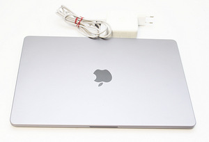 MacBook Air (15-inch, M3, 2024) (3 foto / 3)