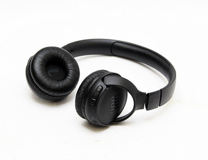 JBL Tune 520BT (2 фото из 2)