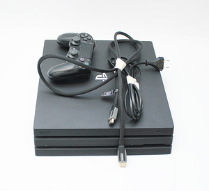 Sony Playstation 4 Pro 1TB (2 foto / 2)