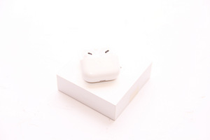 Apple Airpods 3 (2 фото из 2)