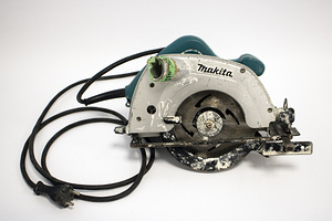 Makita 5604R (2 foto / 3)