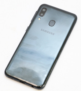 Samsung Galaxy A20e 32GB (3 foto / 3)