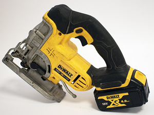 DeWalt DCS331  + 18V 4.0Ah (2 foto / 2)