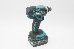 Makita DTD152 + aku (2 foto / 2)
