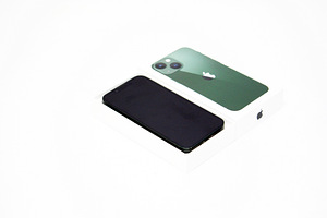 iPhone 13 mini 128GB (2 foto / 3)