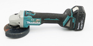 Makita DGA506 +  4,0Ah (2 foto / 2)