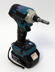 Makita DTD171 + 3.0 Ah aku (3 foto / 3)
