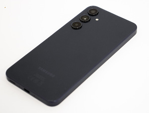 Samsung Galaxy A35 5G 256GB (3 foto / 3)