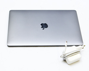 Macbook Air 2020 M1 (3 foto / 3)