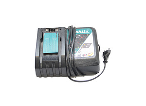 Makita DC18RC (2 foto / 2)