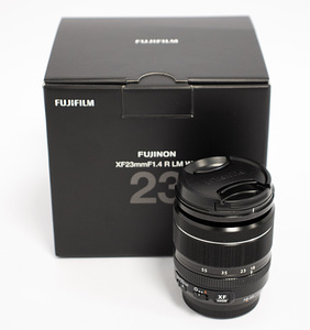 Fujifilm XF 18-55mm F/2.8-4 R LM OIS (2 foto / 2)