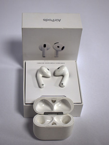 Apple AirPods 4 (2 фото из 2)