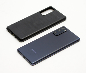 Samsung Galaxy S20 FE 128GB (3 фото из 3)