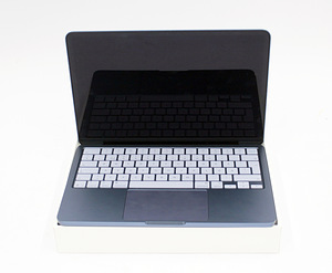 Apple MacBook Neo (512SSD, 8GB) (3 фото из 3)