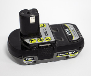 Ryobi aku 18v 2.5ah (2 foto / 2)