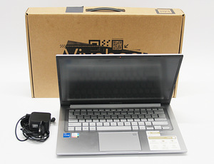 ASUS Vivobook 14 X1404VA (3 foto / 3)