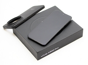 Vivo X300 Pro 256GB (2 foto / 3)