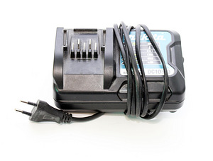 Akulaadija Makita DC10WD 12V Max CXT (2 foto / 2)