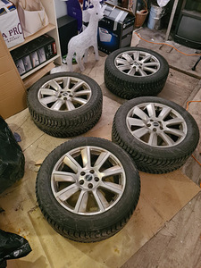 Land Rover / Range Rover 20 Диски и зимние шины (275/50) (1 фото из 6)