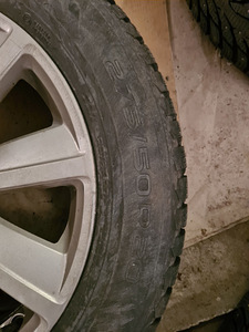 Land Rover / Range Rover 20 Диски и зимние шины (275/50) (5 фото из 6)